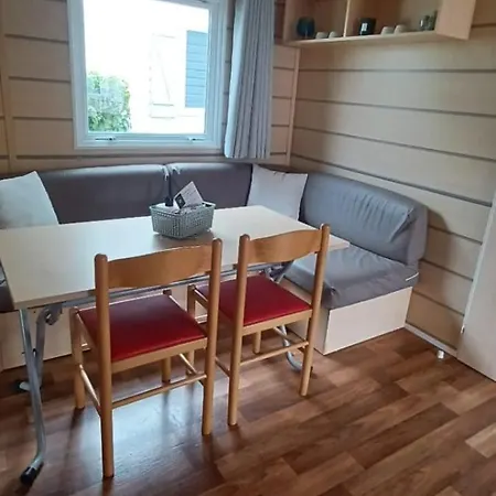 Sejour Normandie, Mobilhome 5p Tv Belle Terrasse Couverte Wifi Climatisation Au Calme Proche Riviere Parque de Campismo