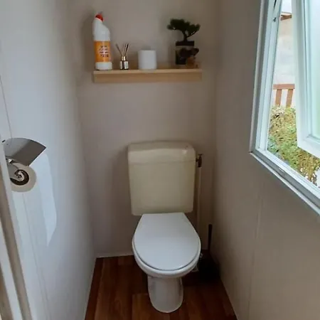 Sejour Normandie, Mobilhome 5p Tv Belle Terrasse Couverte Wifi Climatisation Au Calme Proche Riviere * Ivry-la-Bataille