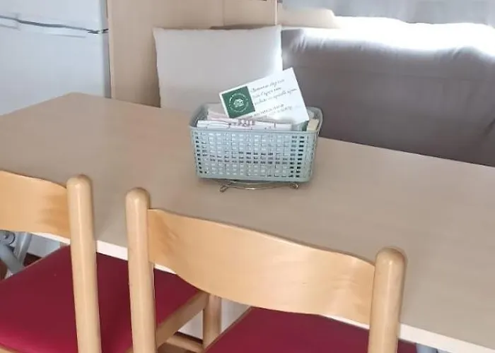 Camping Sejour Normandie, Mobilhome 5p Tv Belle Terrasse Couverte Wifi Climatisation Au Calme Proche Riviere Ivry-la-Bataille